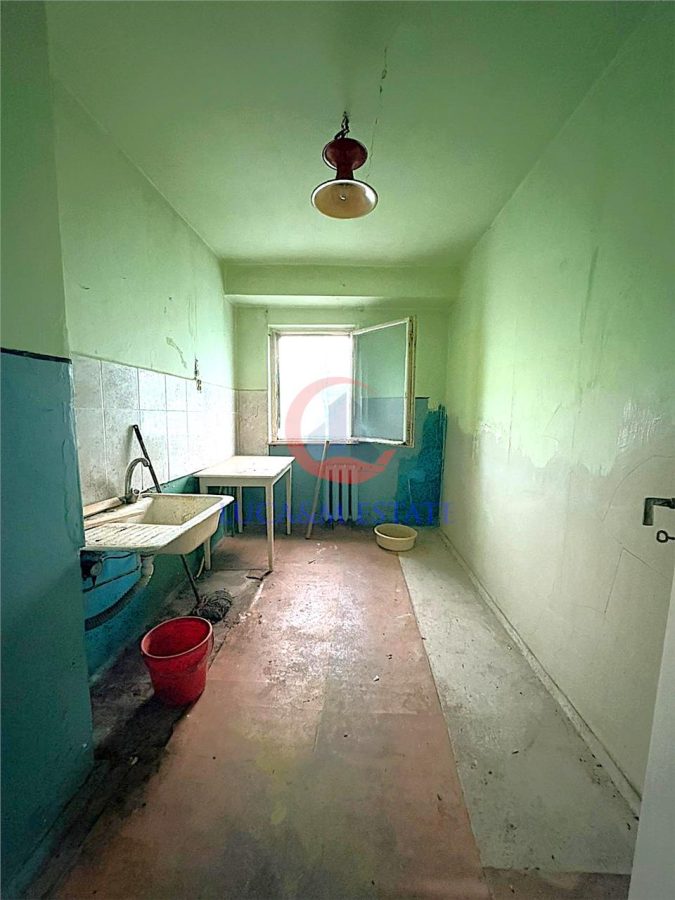 Decomandat, 2 camere, sa il renovezi cum vrei - foto 4