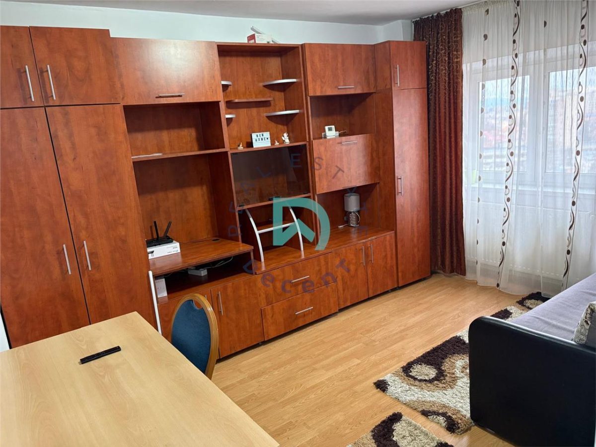 Garsoniera Grivitei, Brasov - 