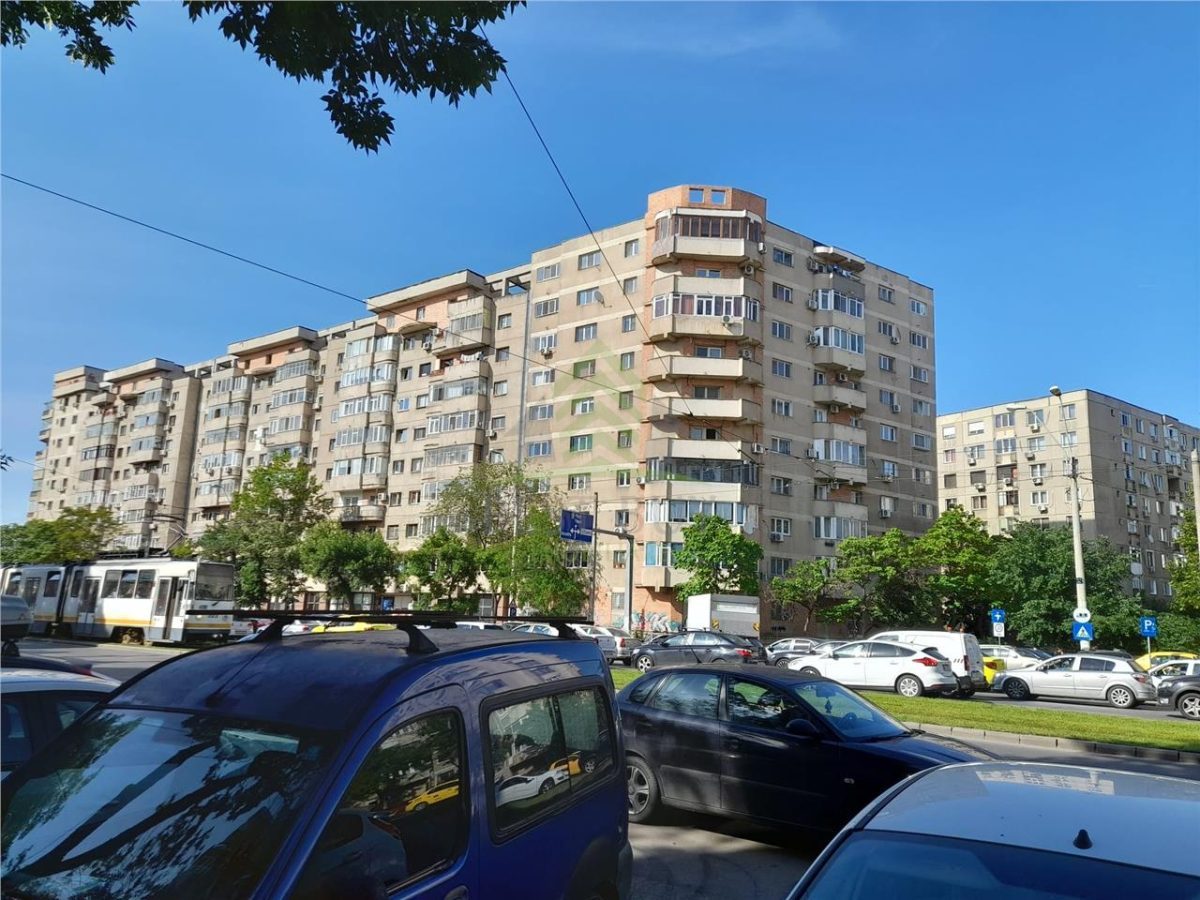 SEBASTIAN TUTUNARI 65 MP ETAJ 5/8 BLOC 1985 REABILITAT - 