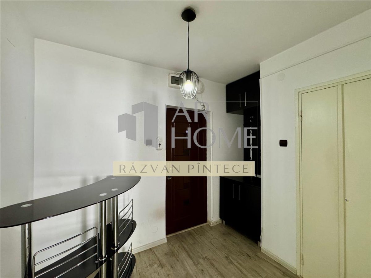 Inchiriere apartament 2 camere, decomandat, zona Nord, Ploiesti. - foto 13