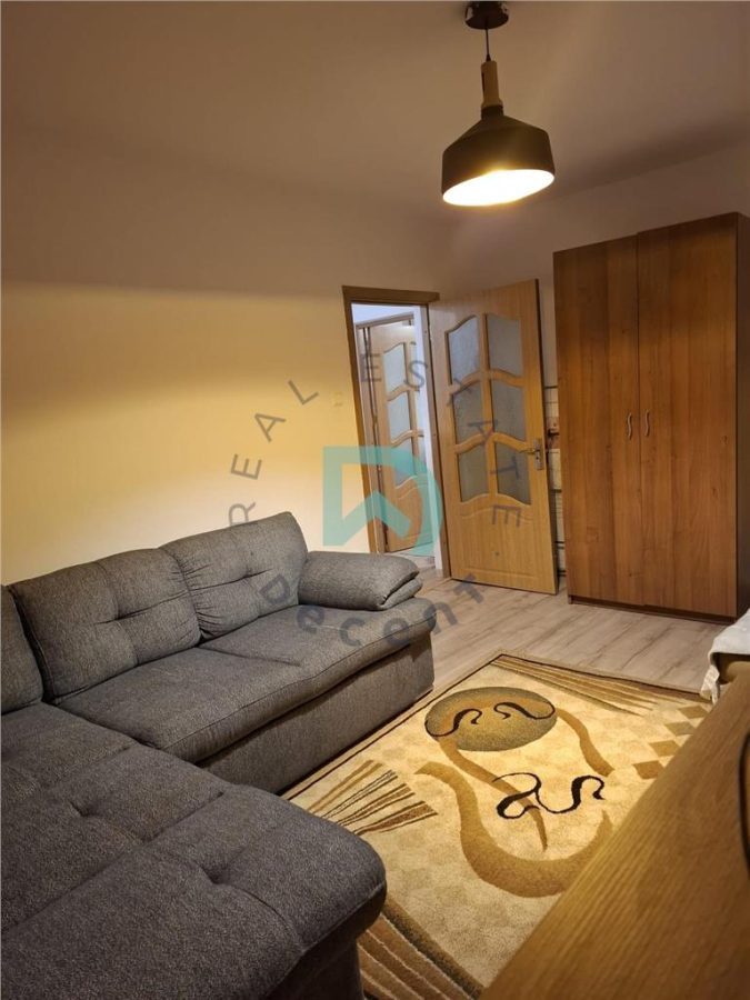 Garsoniera de vanzare Central, Brasov - 