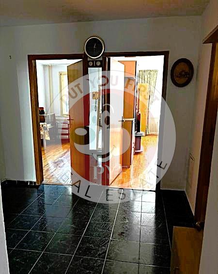 Ramnicul Sarat | Apartament 4 camere | Dec | 2 bai | 82mp | B13029 - foto 2