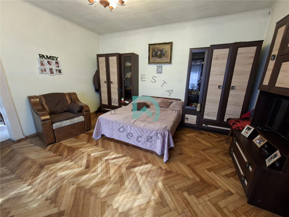 Apartament in casa   Piata Unirii Brasov - foto 11