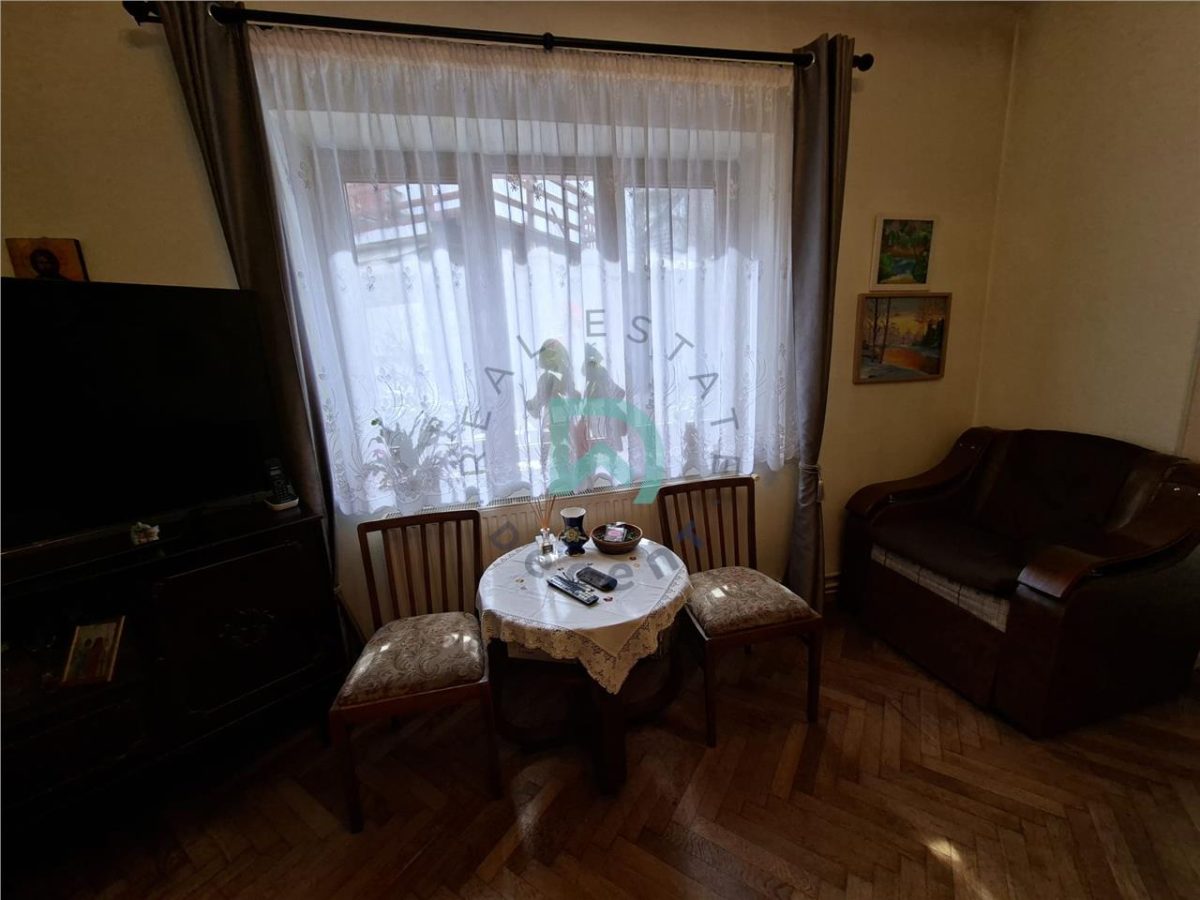 Apartament in casa   Piata Unirii Brasov - foto 12