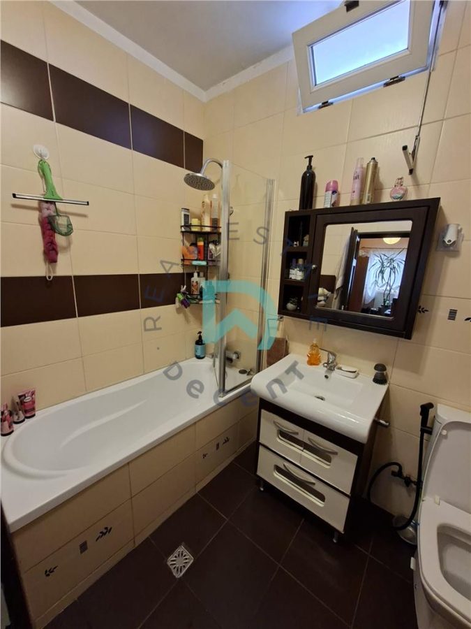 Apartament in casa   Piata Unirii Brasov - foto 15