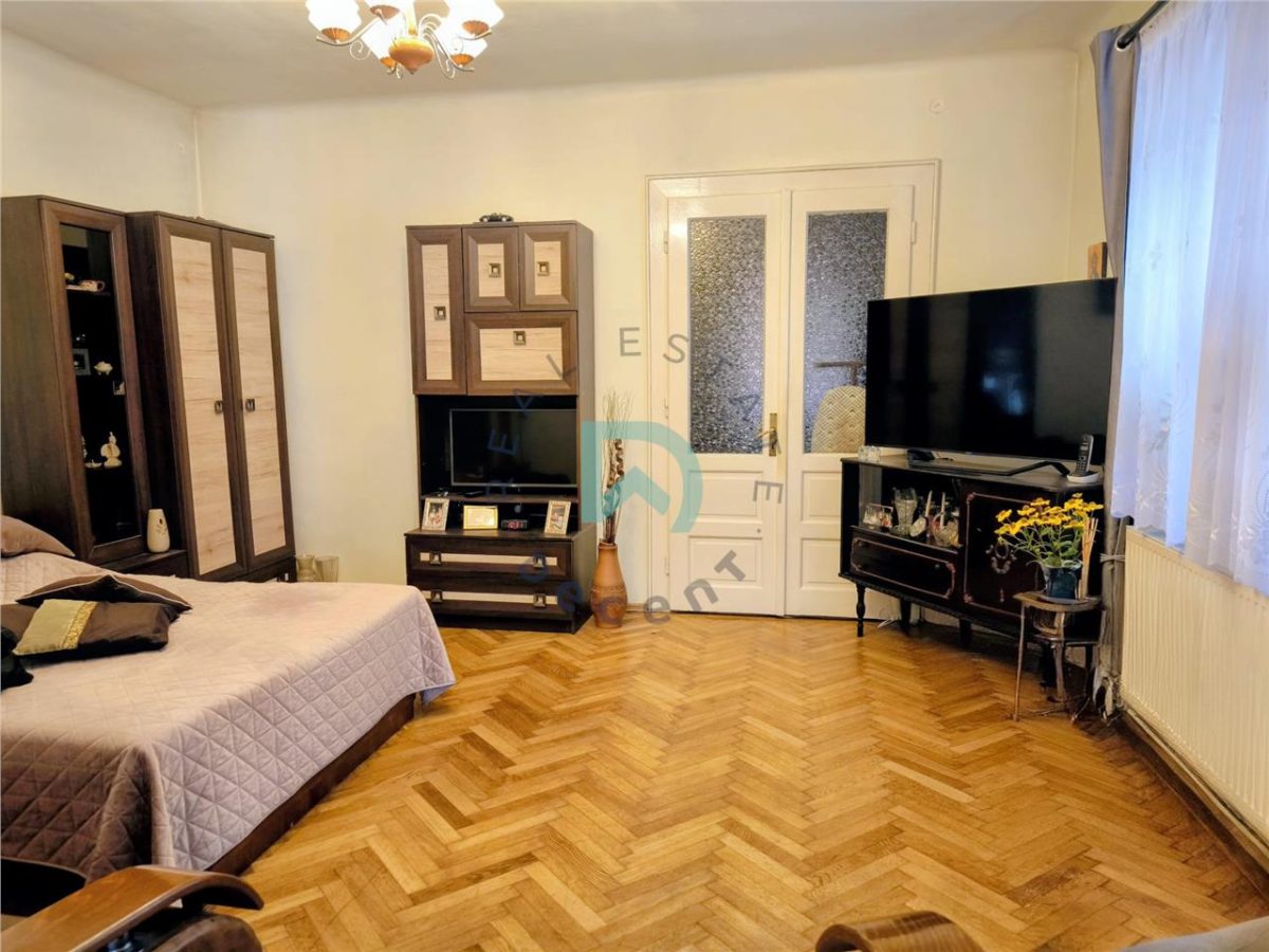 Apartament in casa   Piata Unirii Brasov - foto 3