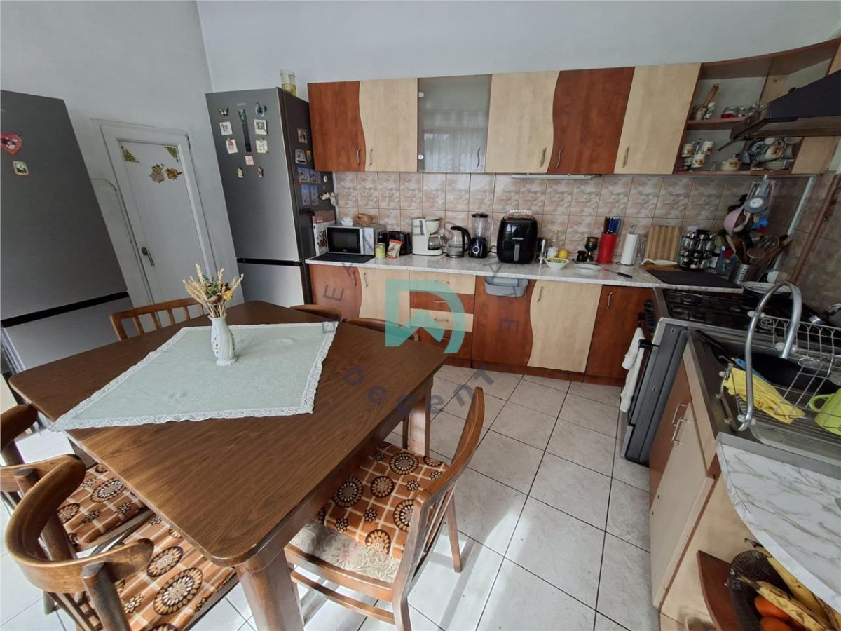 Apartament in casa   Piata Unirii Brasov - foto 5