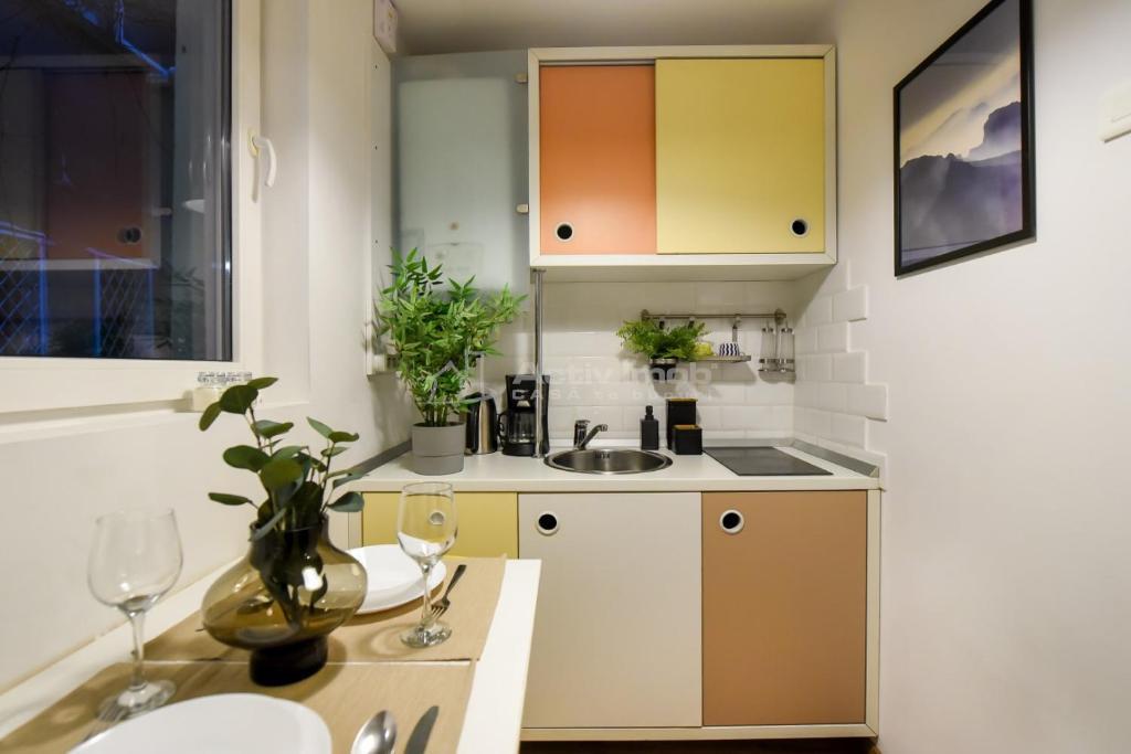 Ultracentral! Garsoniera Deosebita cu Centrala Proprie, Foarte Spatioasa - foto 11