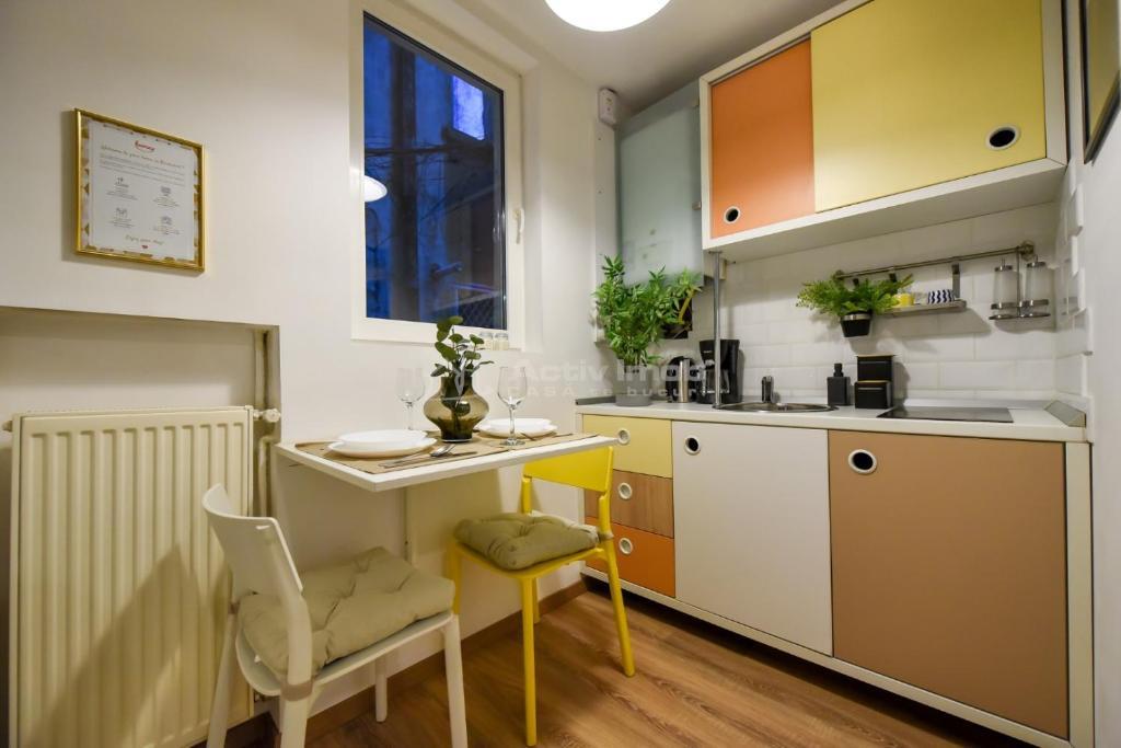 Ultracentral! Garsoniera Deosebita cu Centrala Proprie, Foarte Spatioasa - foto 12