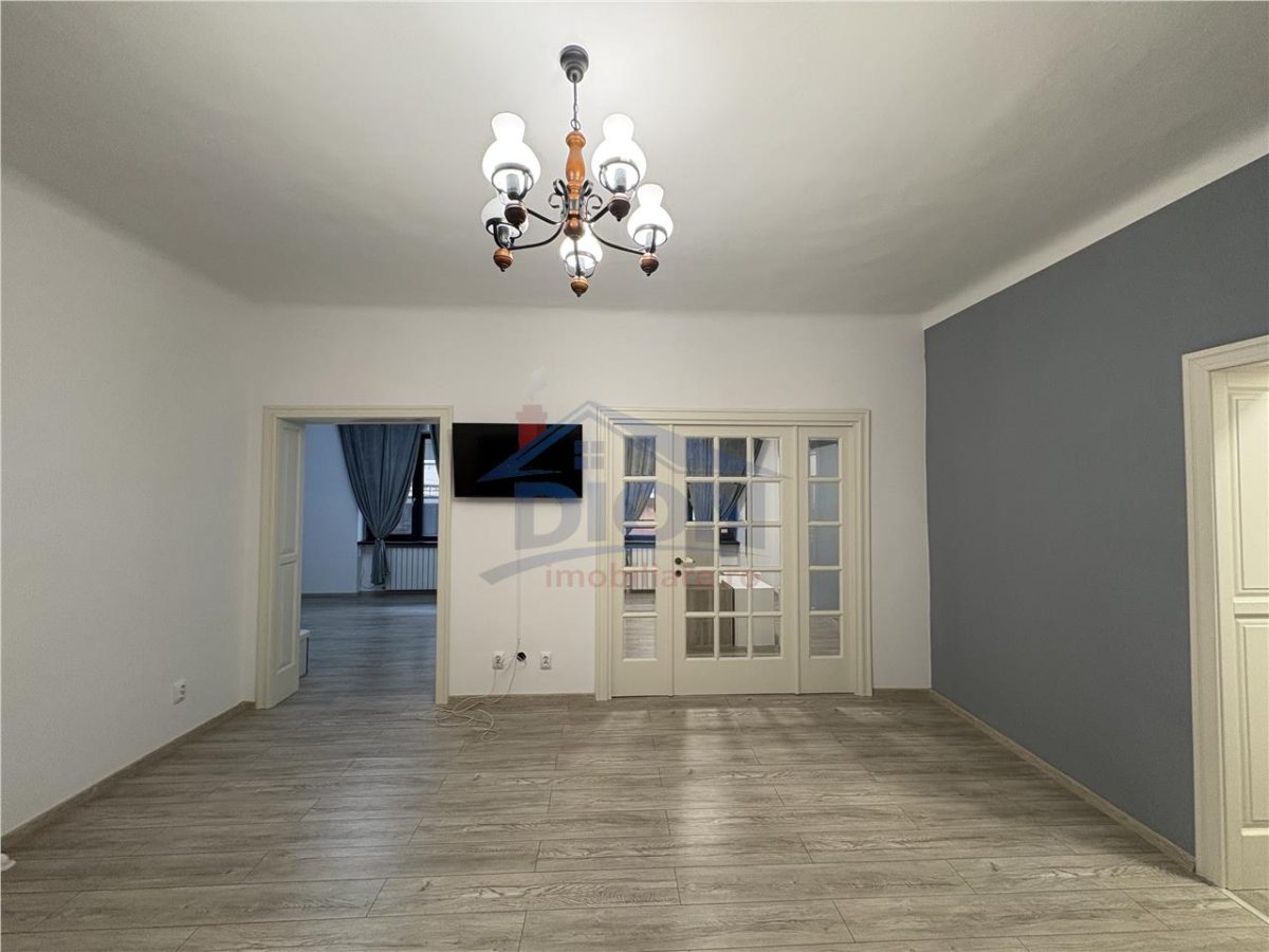 UNIVERSITATE, 3 camere, parter inalt, 61 mp, amenajat - foto 9