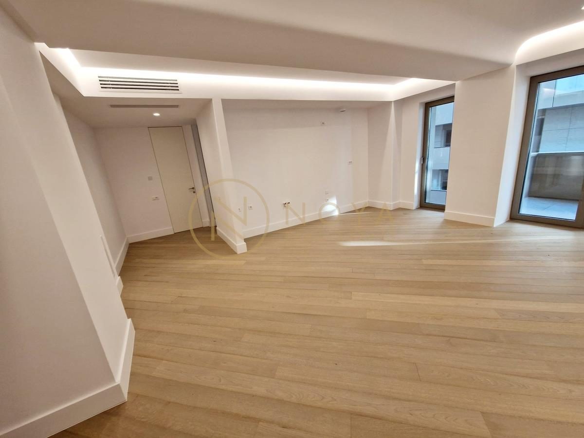 Cortina 126 apartament 3 camere de vanzare Iancu Nicolae - 