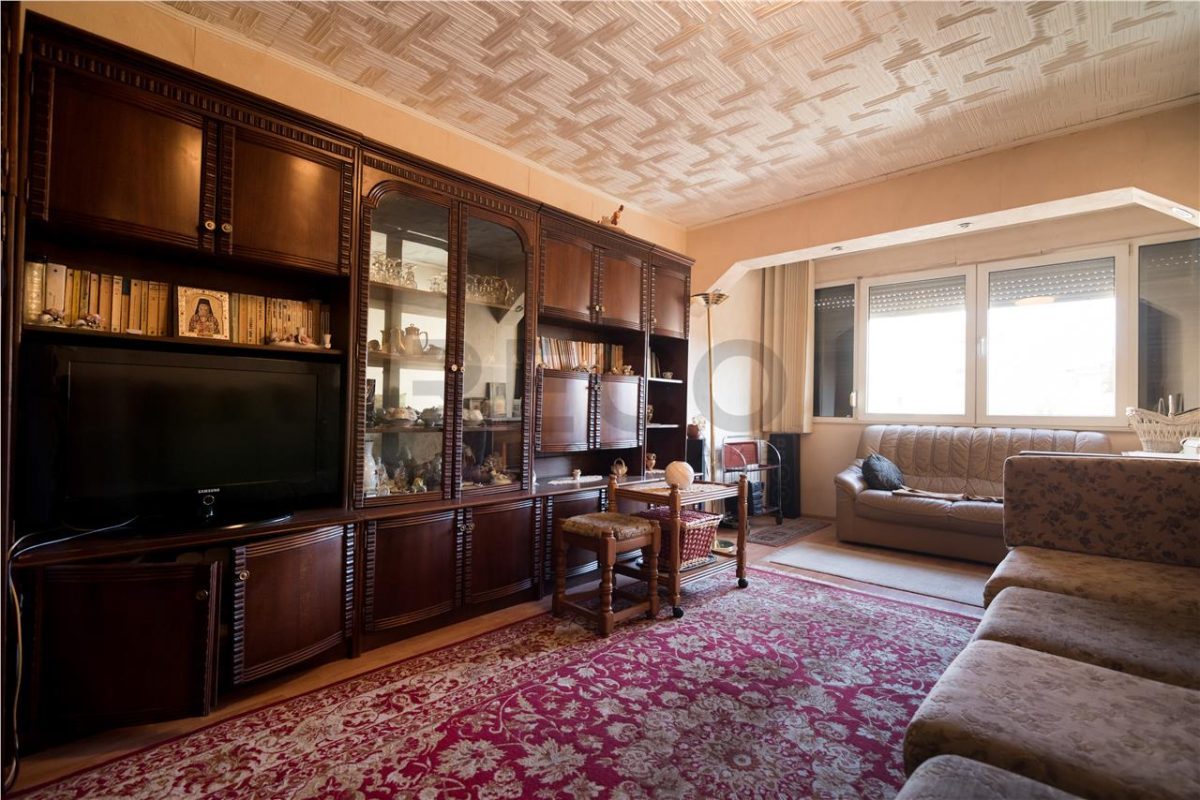 RECO, Apartament decomentat cu lift, 3 camere, Zona Rogerius, Oradea - 