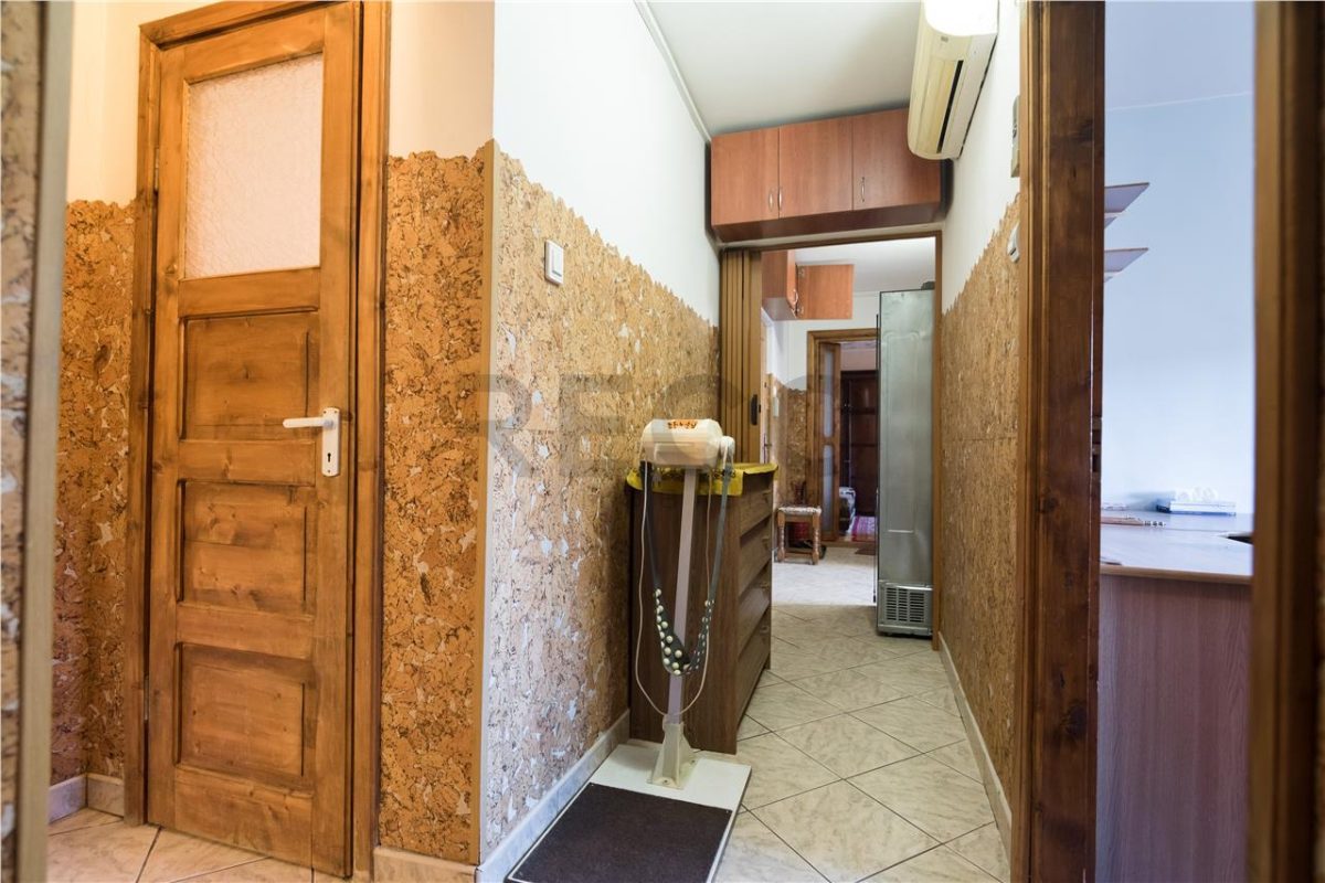 RECO, Apartament decomentat cu lift, 3 camere, Zona Rogerius, Oradea - foto 5