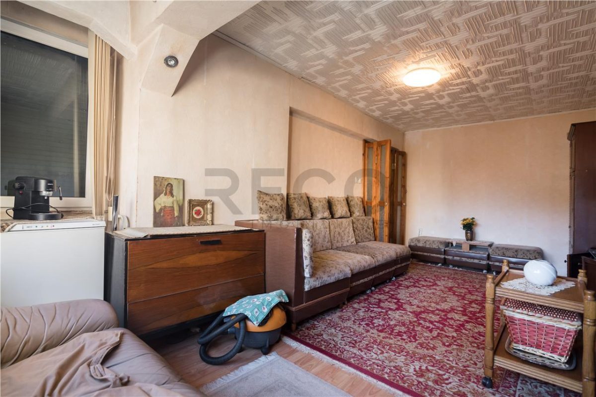 RECO, Apartament decomentat cu lift, 3 camere, Zona Rogerius, Oradea - foto 9