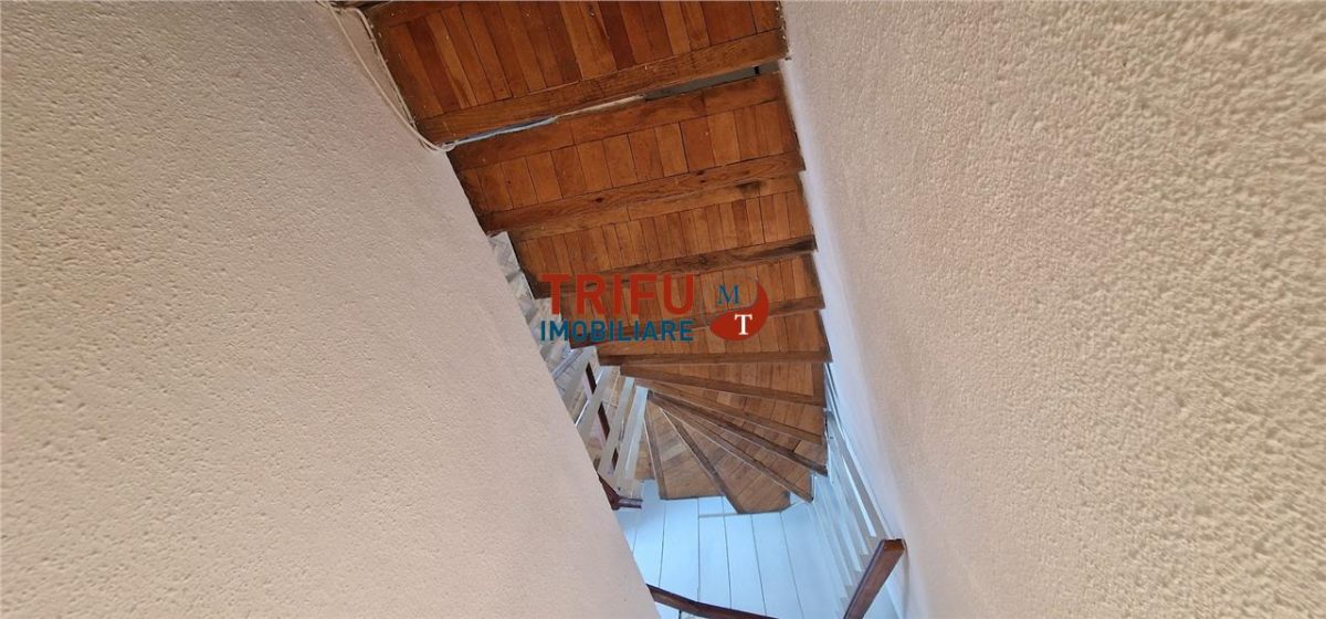 Apartament 3 camere cu scara interioara zona Centru - foto 11