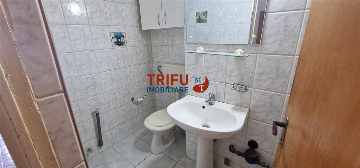 Apartament 3 camere cu scara interioara zona Centru - foto 12