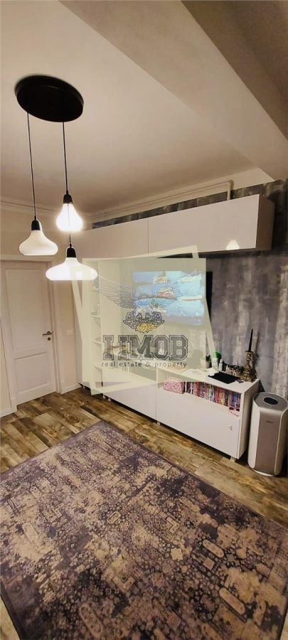 Apartament mobilat 3 camere curte si parcare Calea Surii Mici - foto 7
