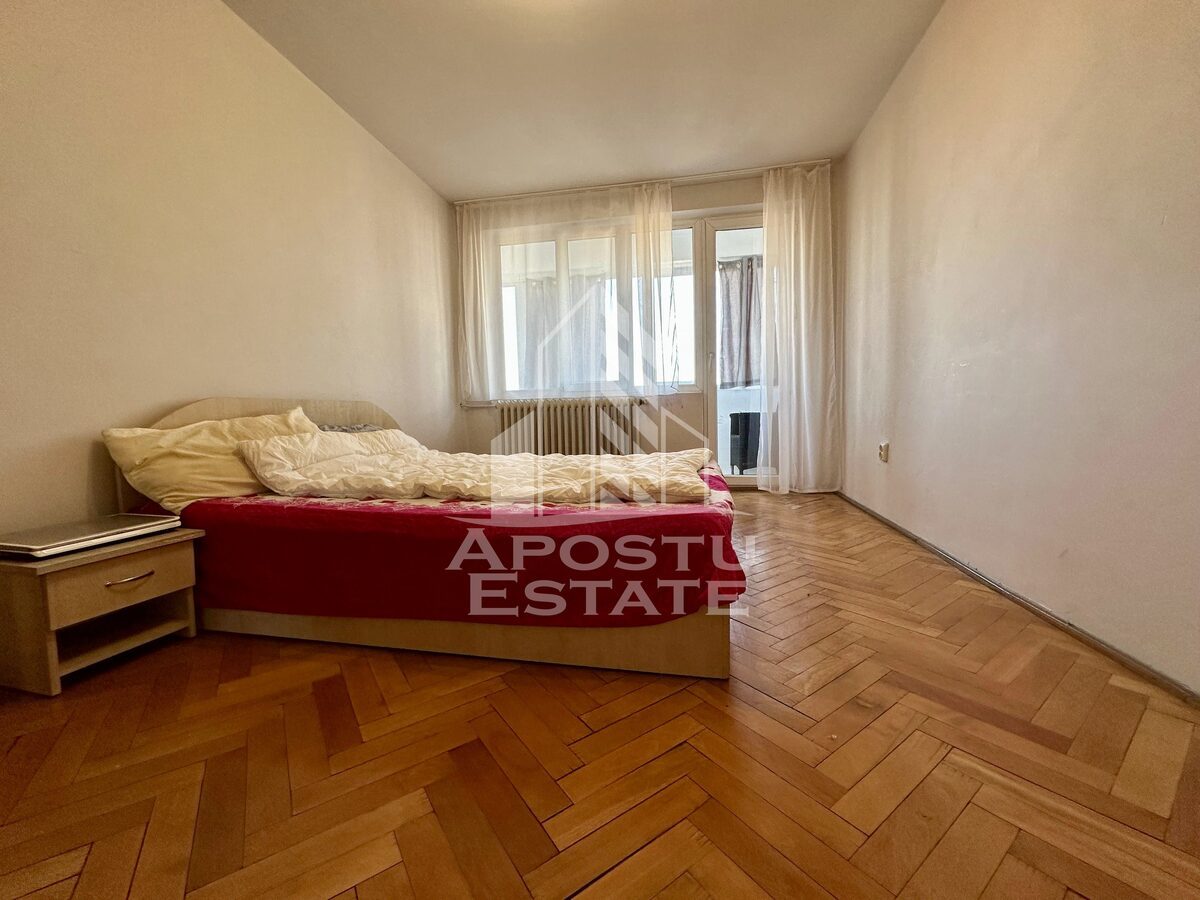 Apartament cu 3 camere de vanzare, lift, zona Sagului, Timisoara - foto 2