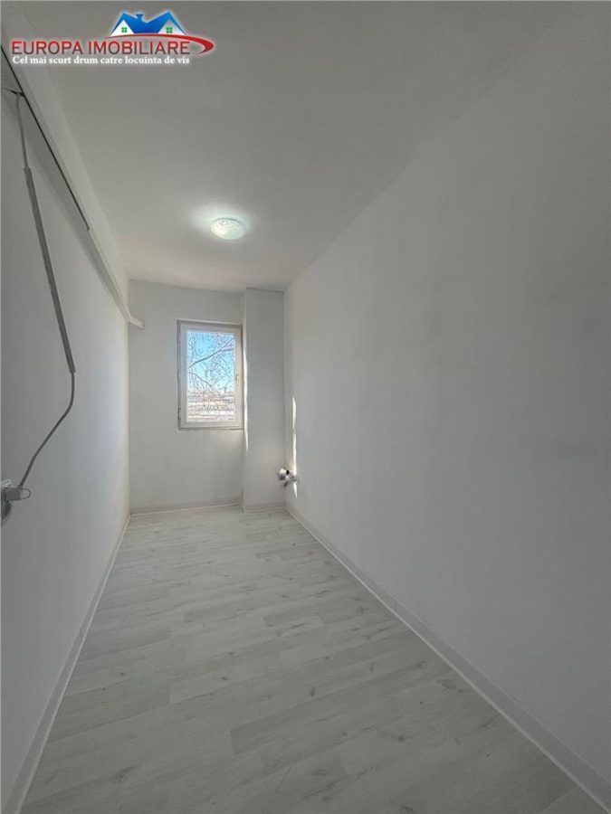 Apartament 2 camere de vanzare zona Alunisului-Tulcea - foto 3