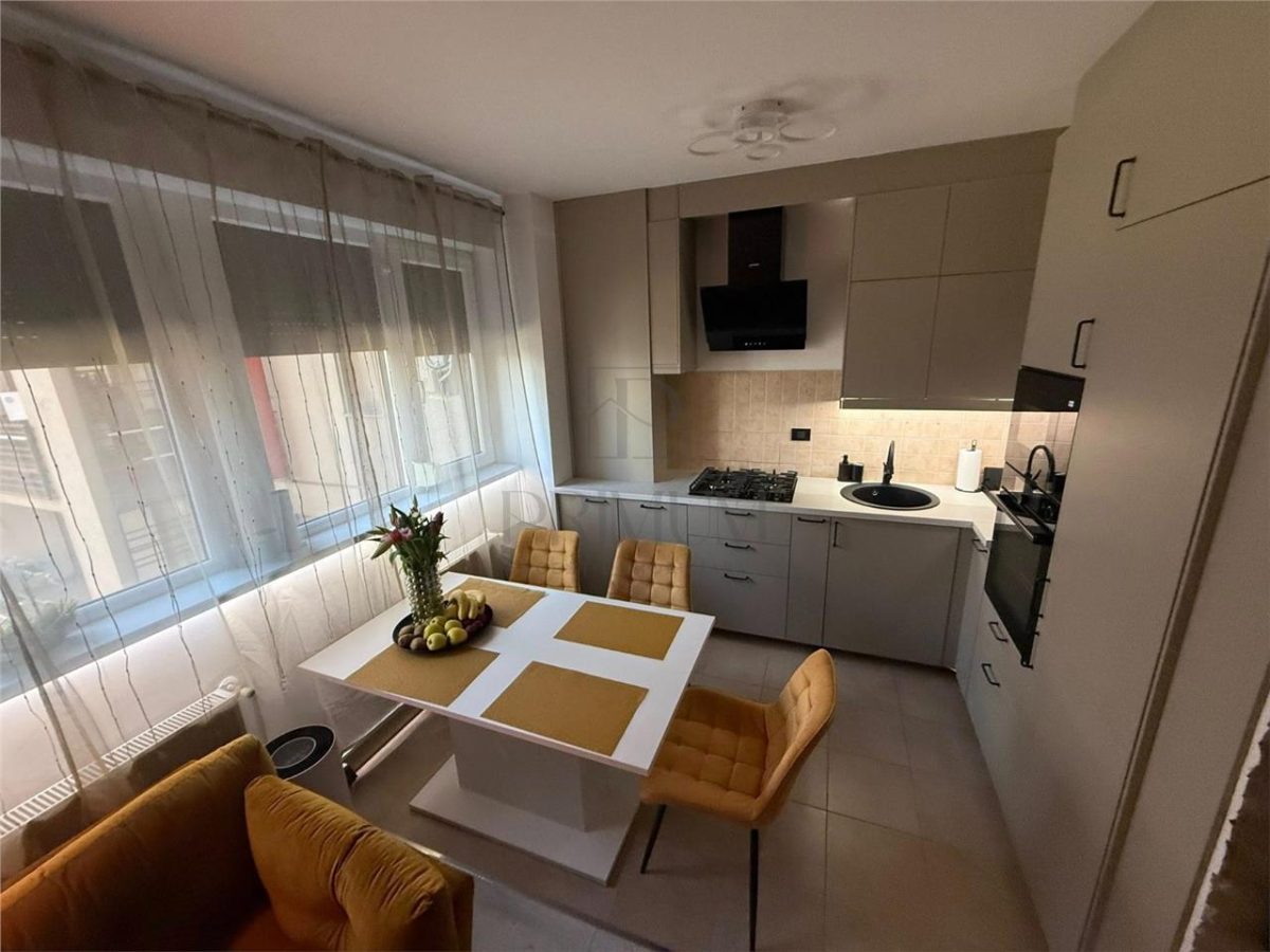 TORONTALULUI | 3 CAM | 2 BAI | ET.2 | LOC PARCARE | BOXA | LIFT || - foto 15