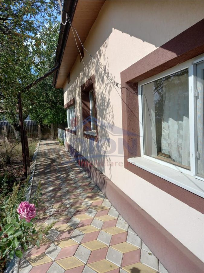 Casa locuibila si teren intravilan in Ulmeni - judetul Calarasi - foto 5