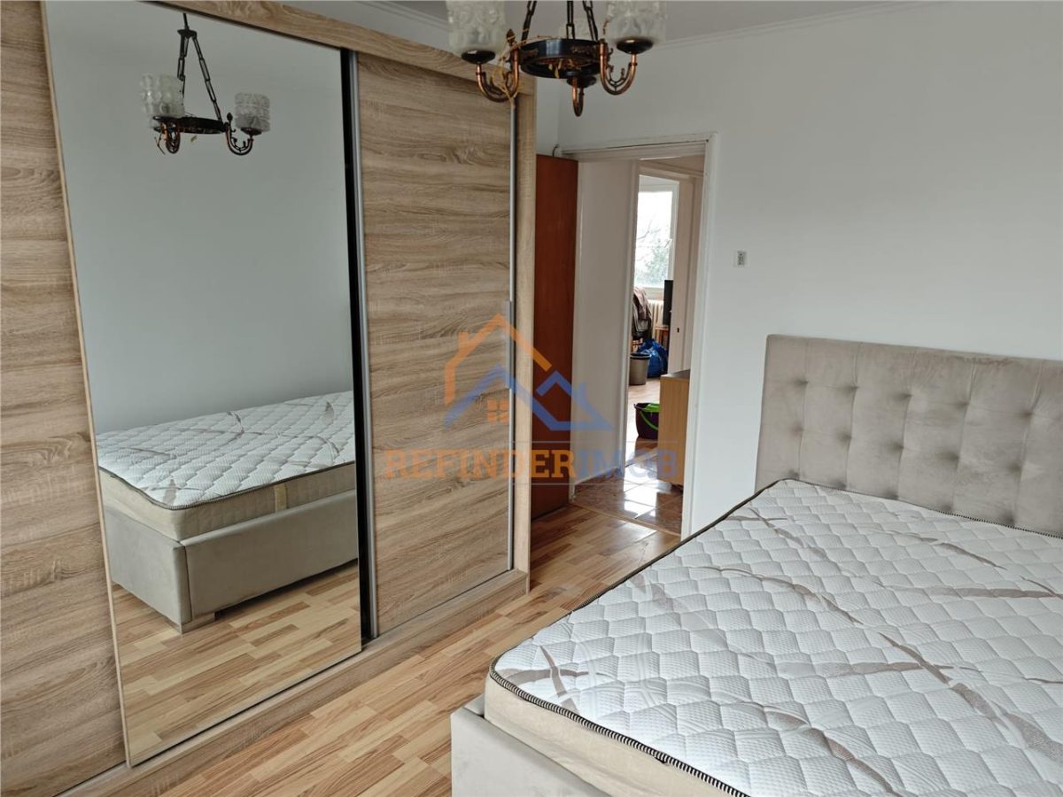 Apartament 3 camere Berceni -Piata Straduintei bloc anvelopat - 