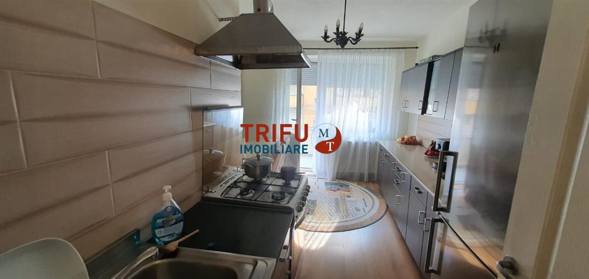 Oportunitate Excepțională: Apartament Spațios cu 4 Camere în Zona Centrală - foto 8