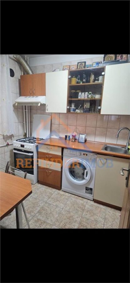 Blv. Brancoveanu 3 camerere decomadat renovat 74mp boxa si parcare - foto 9