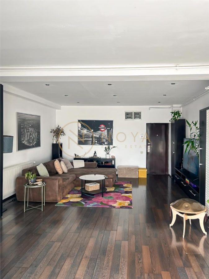 Apartament de vanzare de 3 camere in zona Pipera - 