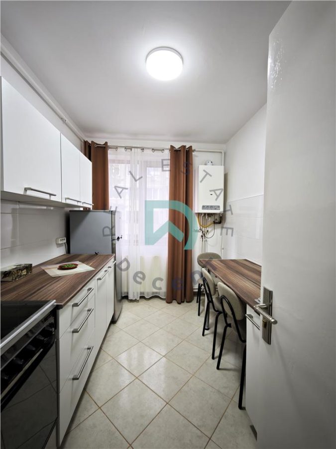 Închiriere 2 camere, Piața Teatrului, Brasov - 