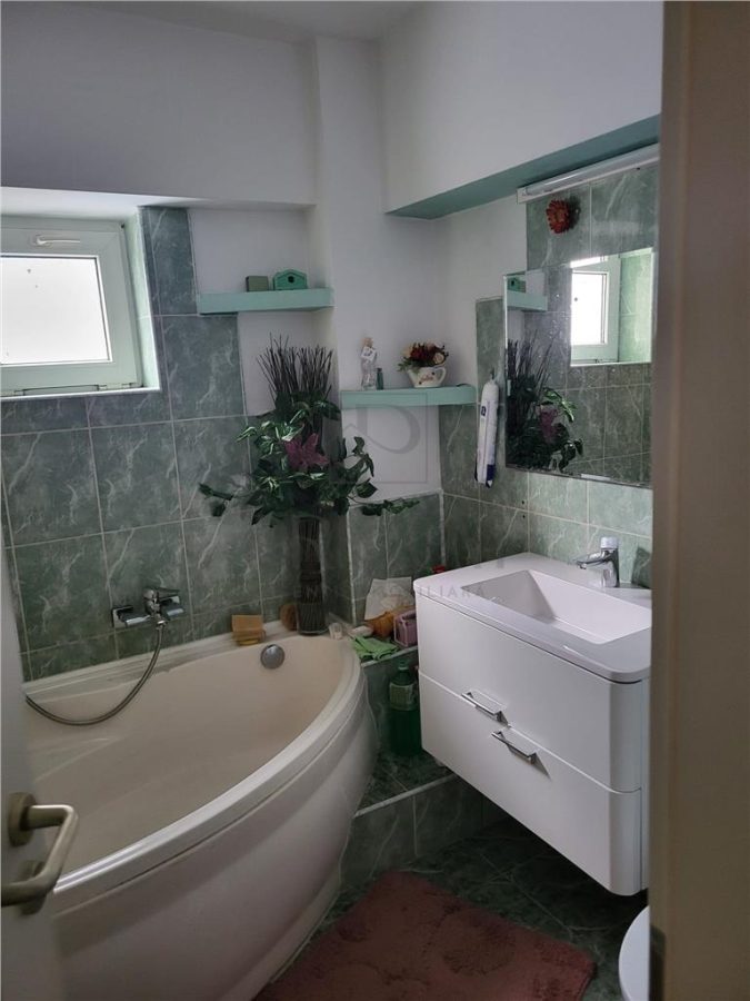 BARNUTIU | 4 CAM | DECOMANDAT | ET.3 | LIFT | 2 BAI | 2 BALCOANE | SPATIOS - foto 8