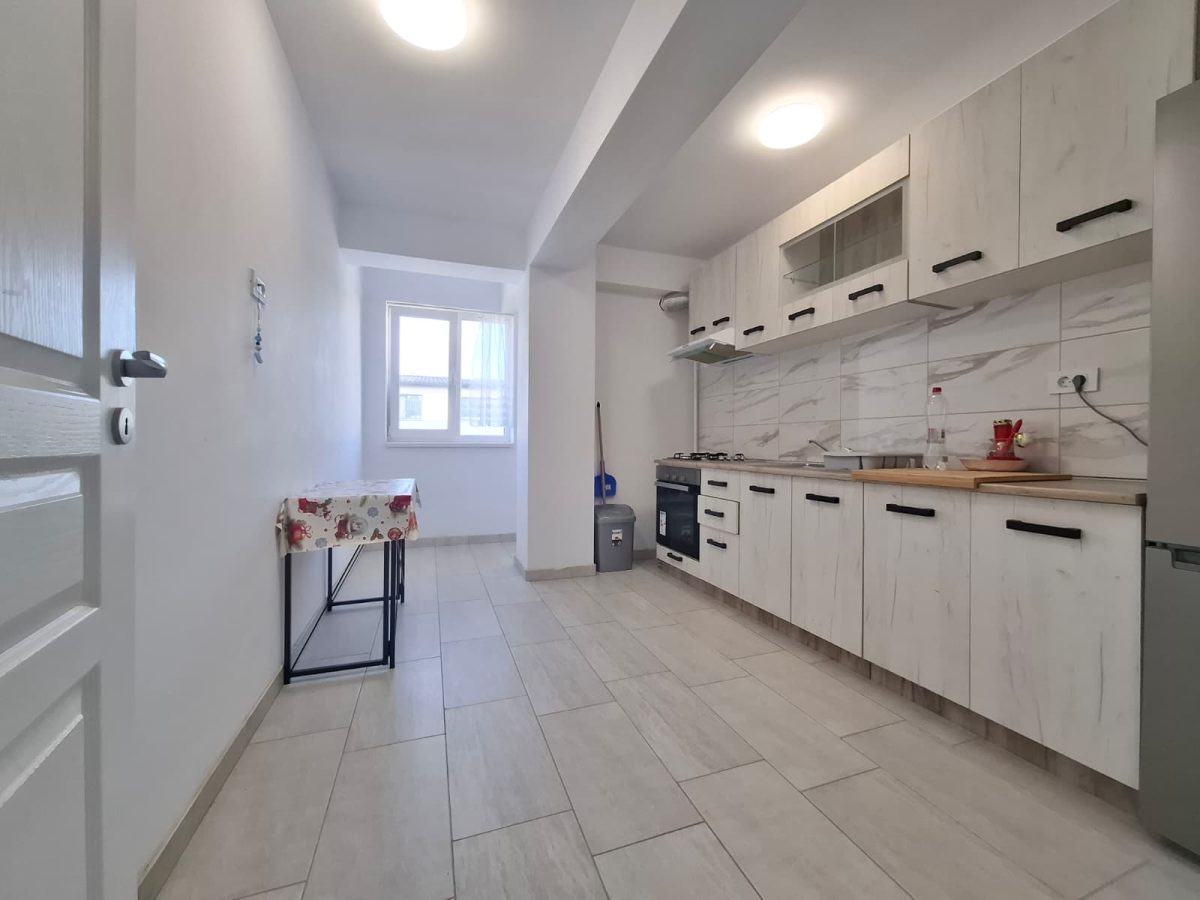 Liber, semimobilat, de inchiriat, apartament 2 camere, Cug Pepiniera - foto 2