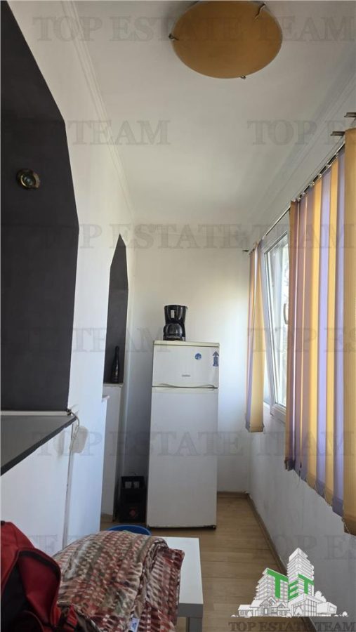 Apartament luminos de vanzare cu 2 camere in zona Crangasi - foto 4