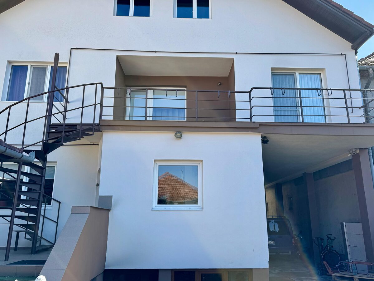 Casa De Inchiriat Pretabila Pentru Birouri, 6 Camere, Zona Centru - Alba Iulia