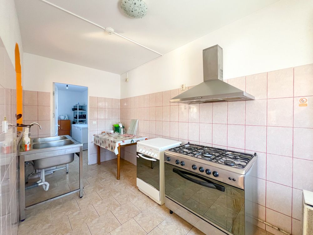 Oferim spre vanzare cladire + teren in Arpasu de Sus, Sibiu - foto 4