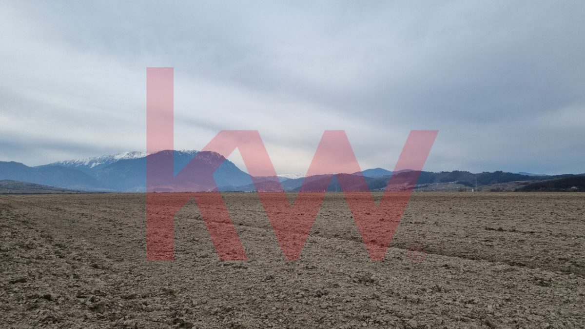 Teren Dn73 Rasnov - Bran lângă stația de betoane - Zarnesti