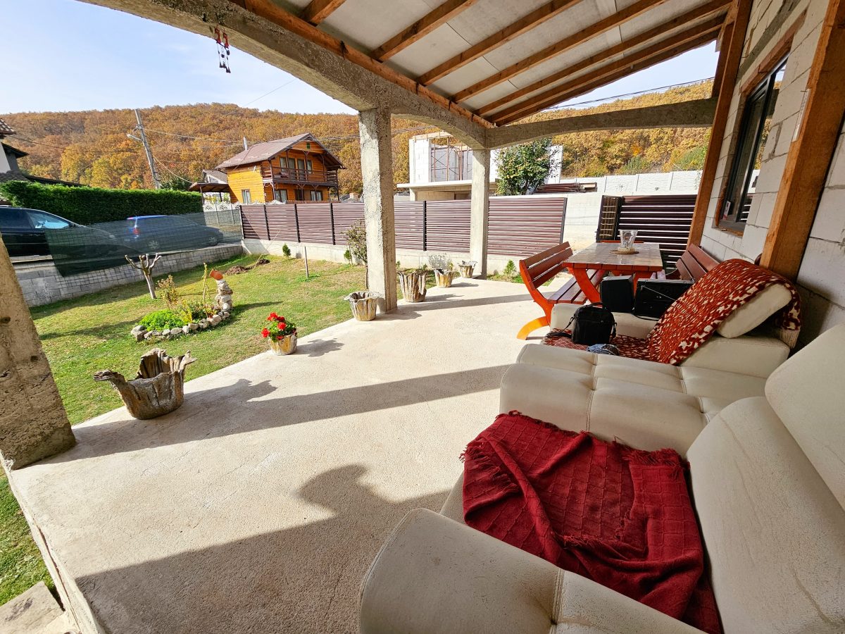 Casa semifinisata in zona pitoreasca, langa padure, 450 mp teren, Sard - foto 5