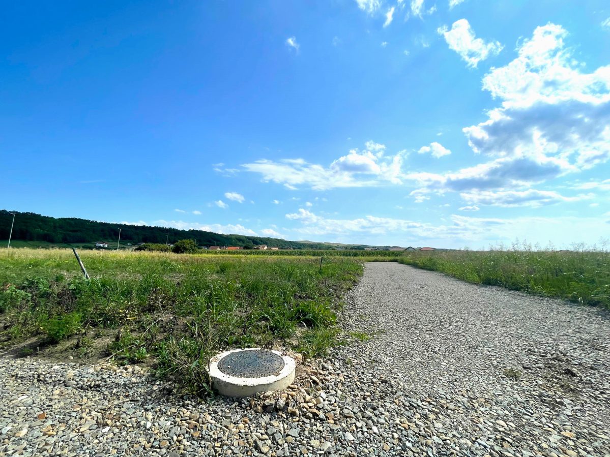 Teren de vanzare in Comuna Ciugud, 800MP - foto 2