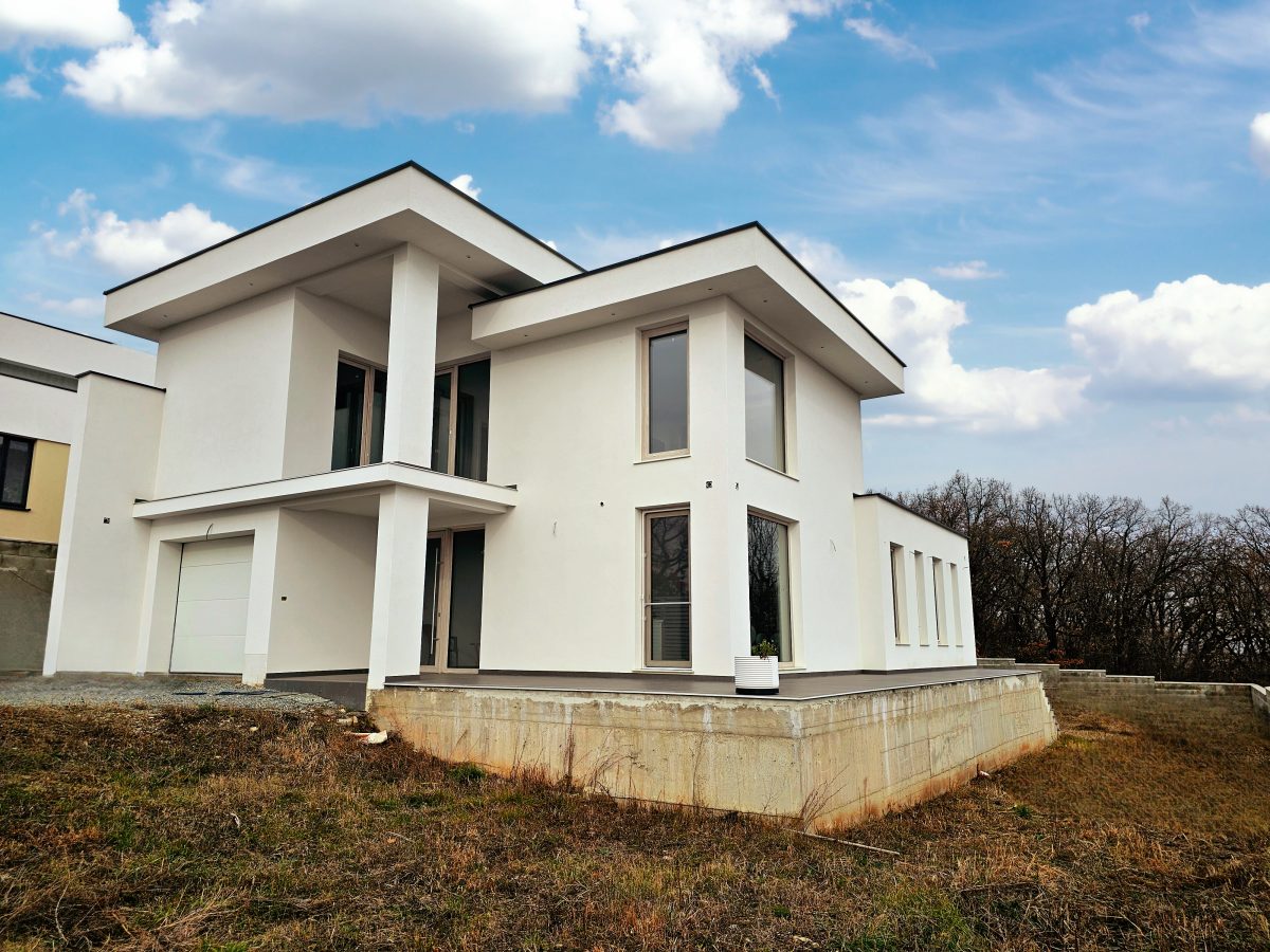 Casa noua, 6 camere, finisata la cheie, 1000 mp teren, zona Schit - Alba Iulia