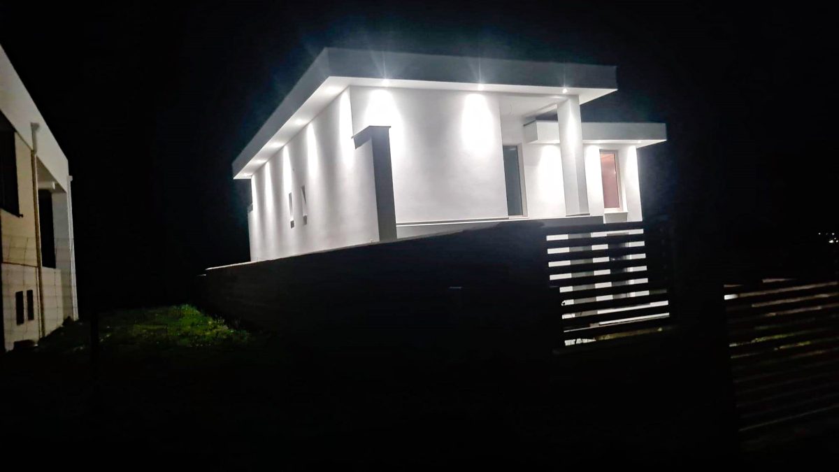 Casa noua, 6 camere, finisata la cheie, 1000 mp teren, zona Schit - foto 2