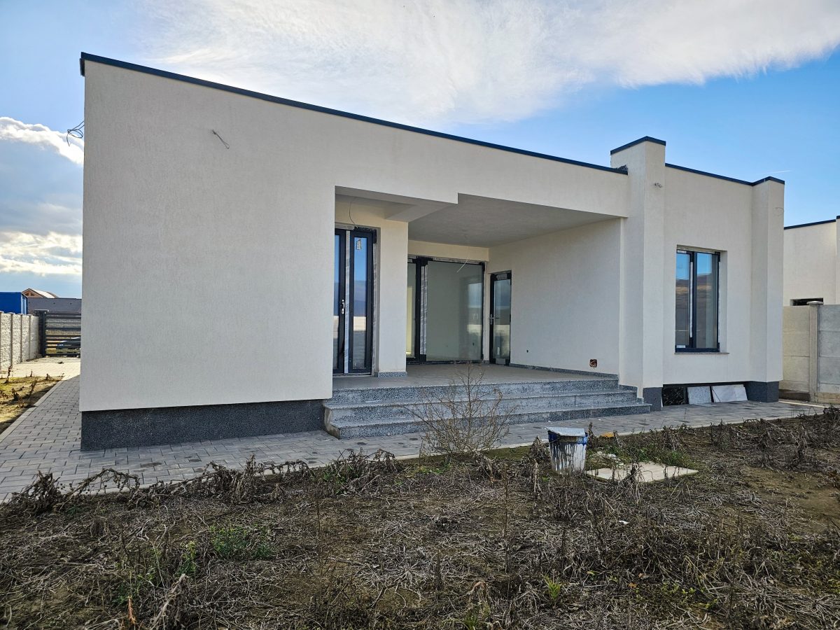 Casa individuala de vanzare, 4 camere, 2 bai, 448mp teren - foto 2