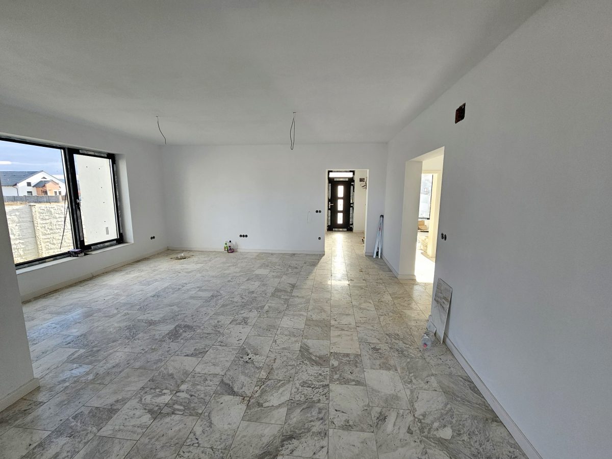 Casa individuala de vanzare, 4 camere, 2 bai, 448mp teren - foto 3