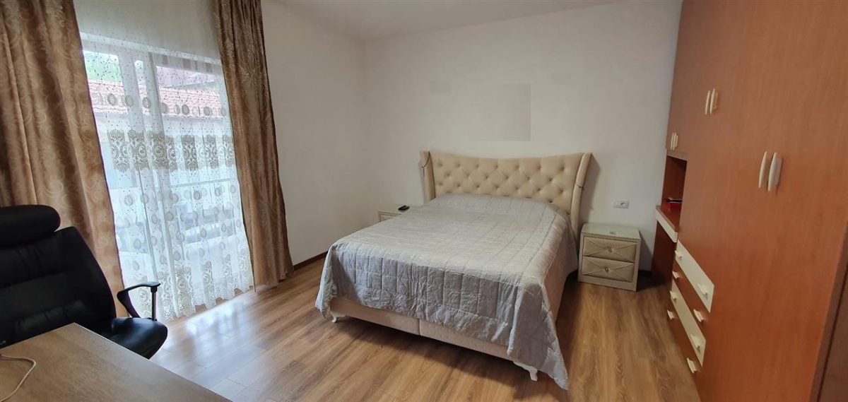 Casa 5 camere, D+P 1200 mp teren, toate utilitatile - foto 5