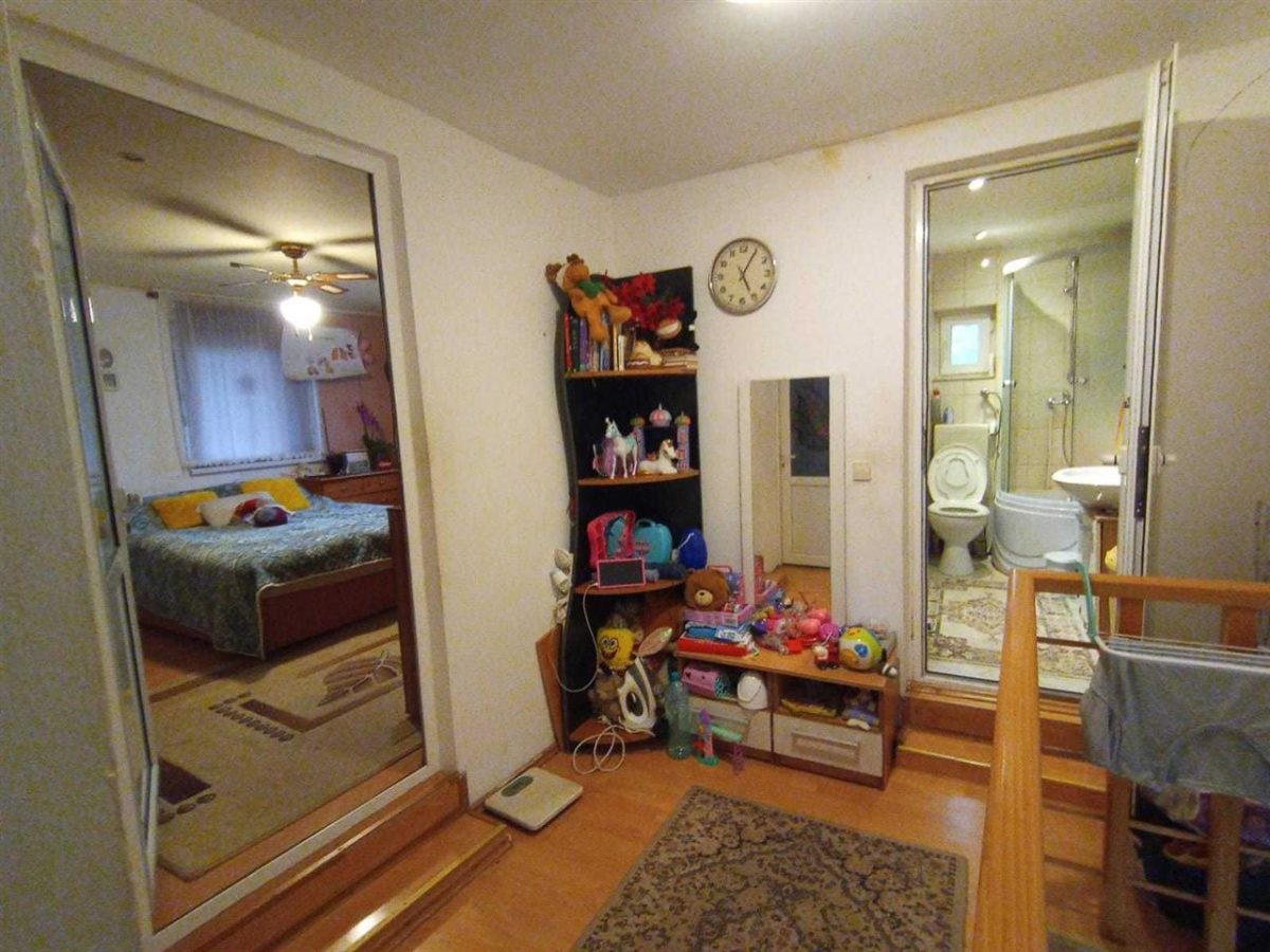1/2 Duplex, 4 camere, 720 mp teren, zona Cetatea Alba-Carolina - foto 2