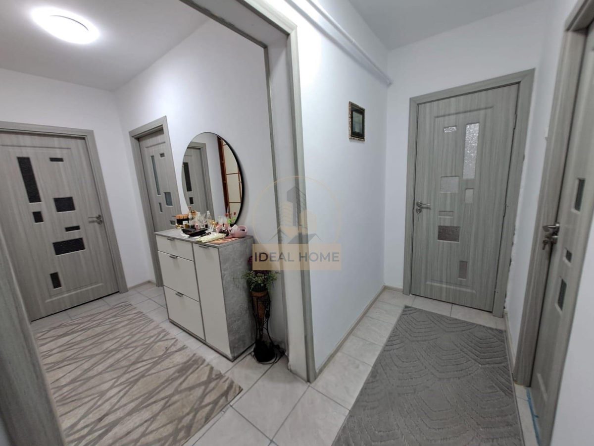 Apartament doua camere decomandat - Mircea cel Batran - etajul 1 - 