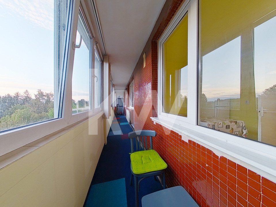 Inchiriere apartament 2 camere, mobilat si utilat + balcon de 11mp - zona Astra - foto 11