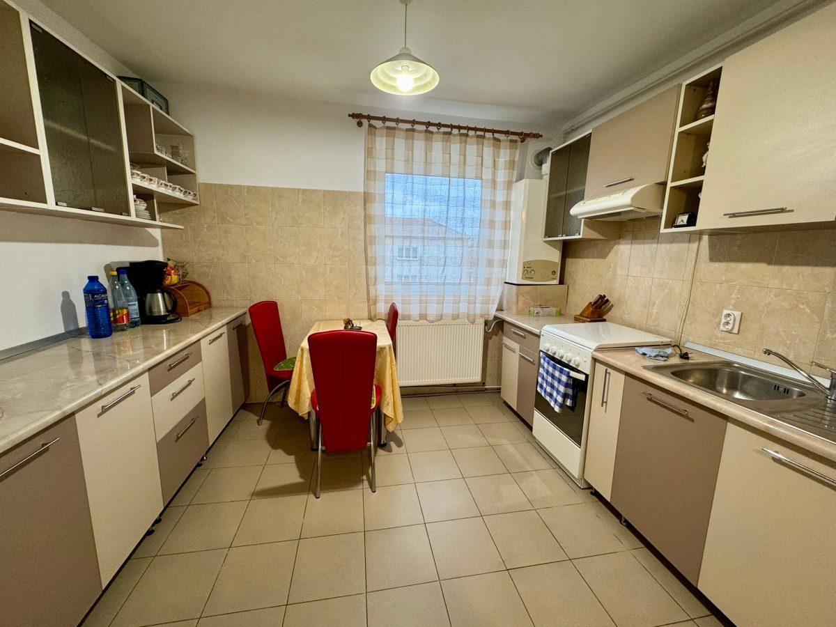 Apartament 3 Camere de Inchiriat Strada Closca - foto 4