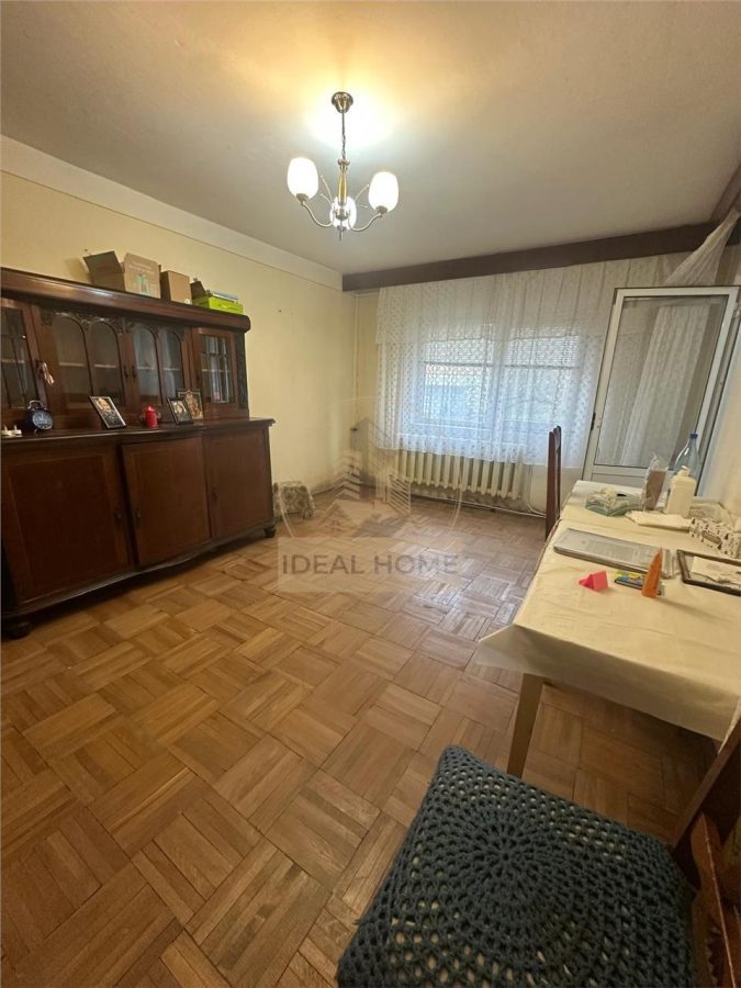 Nicolina - 4 Camere Decomandat - 2 Bai - Bloc 1986 - 