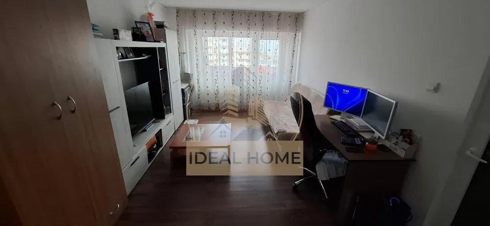 Nicolina - 2 Camere Decomandat - Etaj Intermediar - Bloc 1986 - foto 4