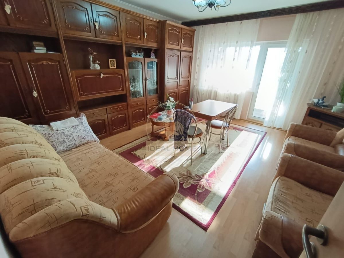 2 CAMERE DECOMANDAT SPATIOS - ETAJ 1 - BOXA - PACURARI - 